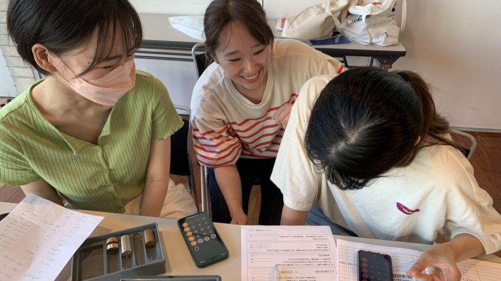 初日会計処理：㈱カラリス：秋田県立大学